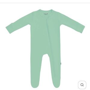 NWOT Kyte Baby Bamboo Onesie in Wasabi Green